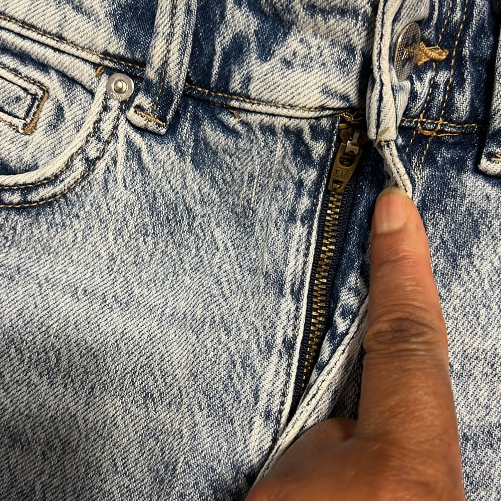 Zara Shorts Jeans Denim Blue Distressed Women Shorts jeans size 2 NEW - Picture 3 of 15